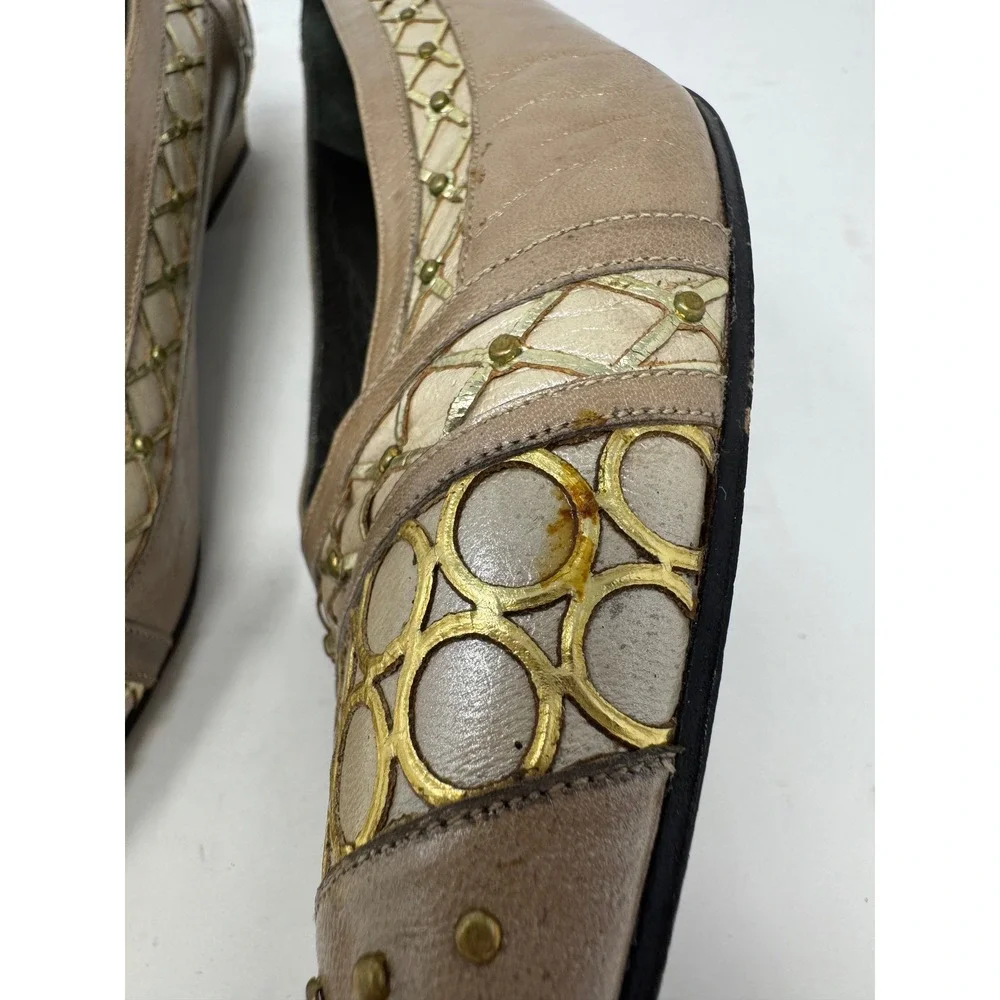 Margaret Jerrold Vintage Taupe Leather Gold Studded Low Wedge Pumps Heels 7.5 M